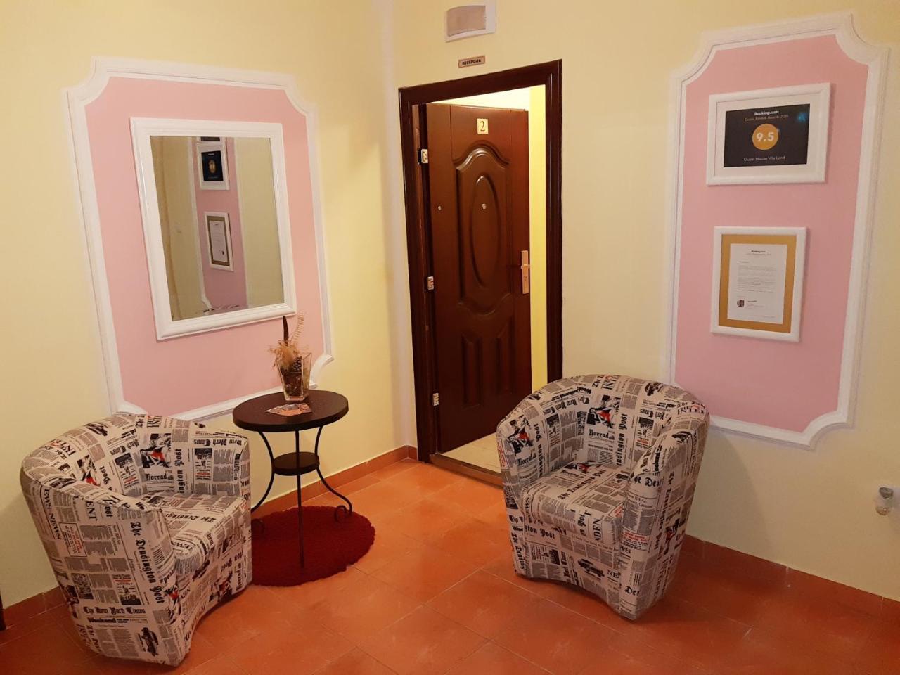 Guest House Villa Lord Novi Sad Esterno foto